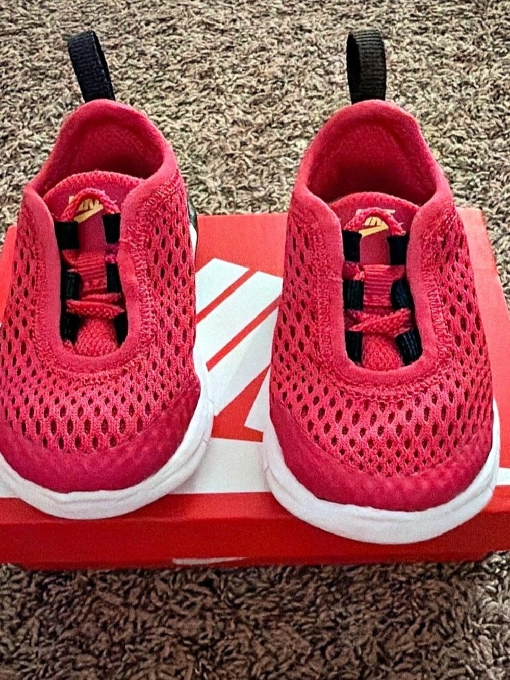 Nike Air Max Motion 2 (TDE) ) Kids Sneakers Pink & White US 2